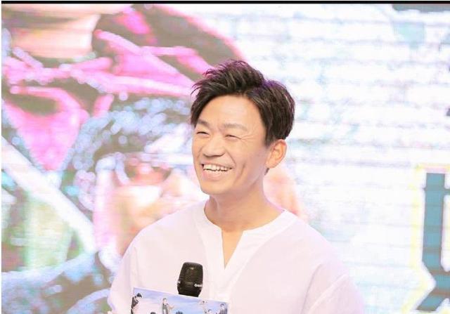 一群戏精闺蜜否认马蓉带儿子出国，是王宝强为多分财产造谣