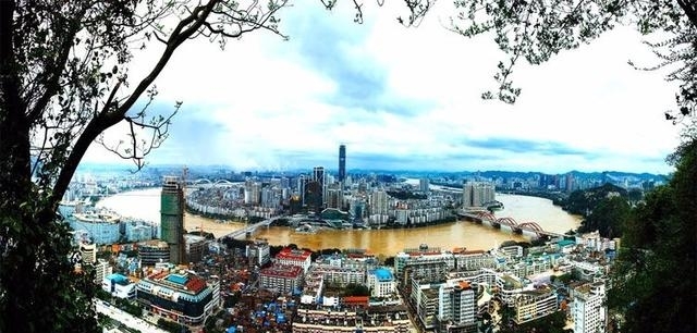  「比肩」广西有望升为二线的城市，发展前景比肩省会，交通十分