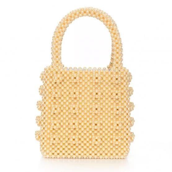 101女孩的少女感,原来靠这些“塑料”单品就能get?