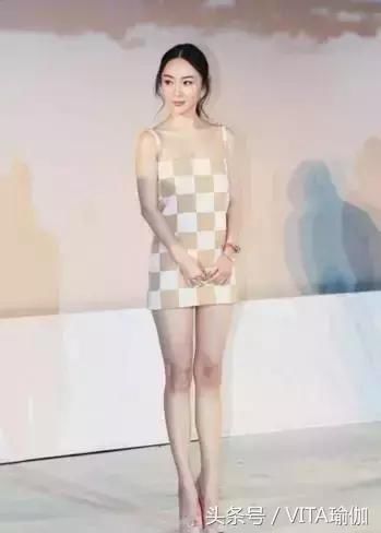 VITA瑜伽：瑜伽让你练出笔直美腿