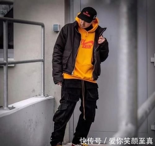 「卫衣」连帽卫衣颜色选得好,造型个性又时髦!这4种颜色就是很好的选择