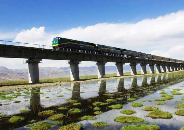 我国最美又最难熬的火车，路程近5000公里，沿途经过8个省！