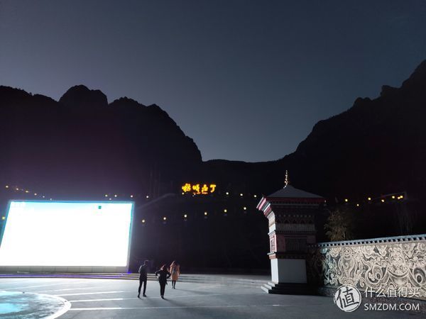 雪山/草场/海子,与魅族16th踏上色达+稻城川西环游