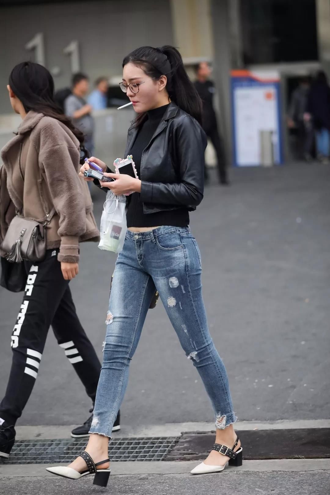 霸气有型的个性穿搭参考，让你走在街上吸引无数的路人