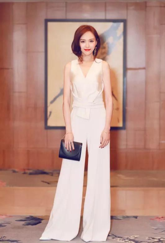 纳尼| 唐嫣快要嫁给罗晋了?就连衣品也变更高级了!