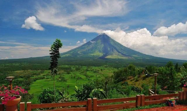 菲律宾塔尔火山到马尼拉