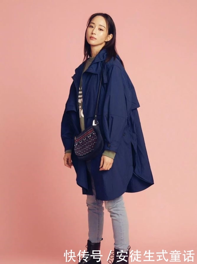 「女性来说」37岁张钧甯真能“扮嫩”!穿格纹连衣裙嫩过00后,美得惊艳