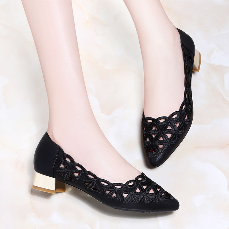 女人不要再穿凉鞋了，今年超流行穿“瓢鞋”，彰显温婉名媛风范