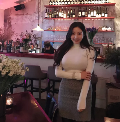 街拍：甜美可爱风的少女，怎么穿都能自带女神气息!