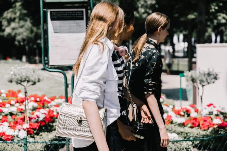 早秋最时髦的衬衫，你有几件?!