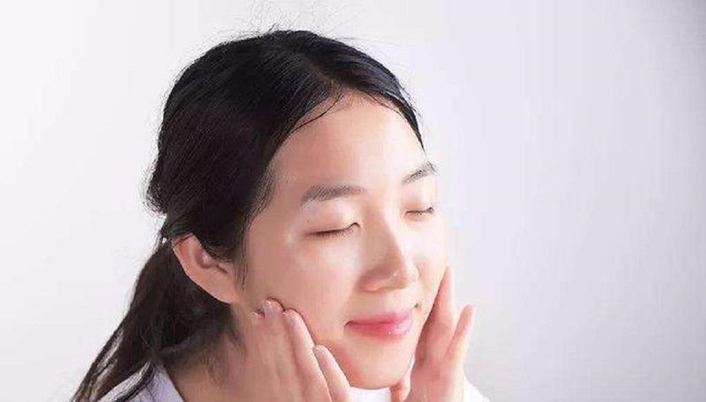 淡斑|小苏打加“它”敷脸,坚持15天淡斑又除皱,皮肤变得白嫩有光泽