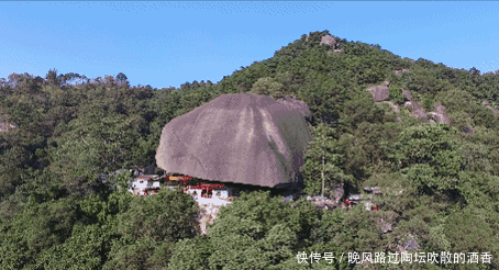寺庙都建在高山，唯有它被压在巨石下954年，到底隐藏什么秘密？