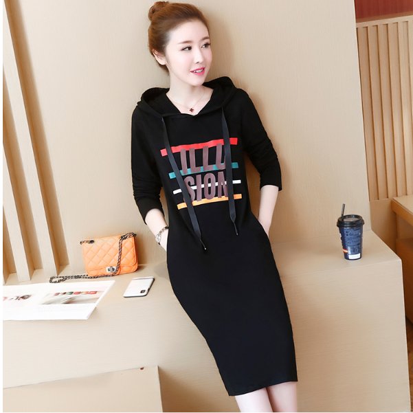 瞧瞧，我这老妈哪里像56了，穿这“卫衣裙”，显嫩15岁不止