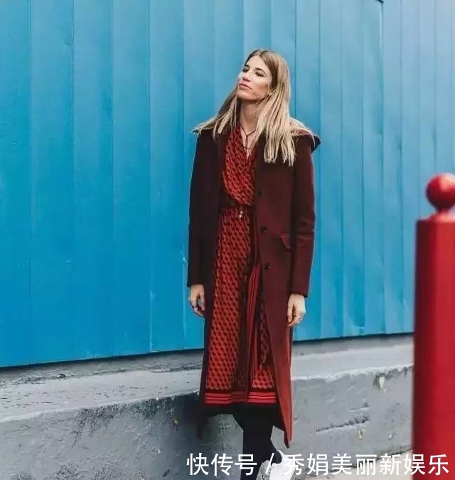『毛衣』印花穿不好,连娜扎都变土气了,只有get这2点,才能秒变小仙女
