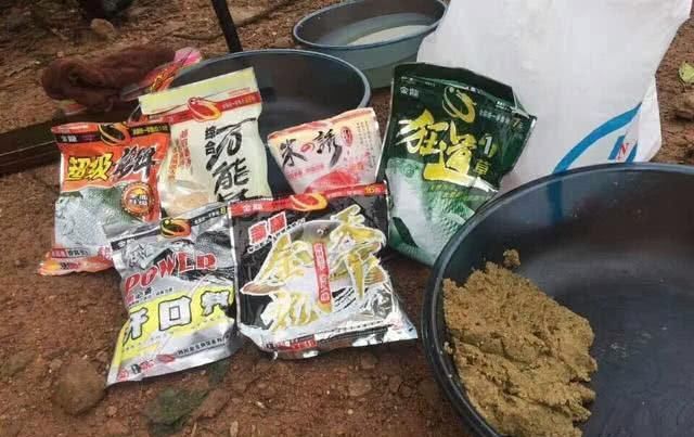  『商品饵』野钓不上鱼?那是因为用饵不对,我从三个方面,分享几种钓饵