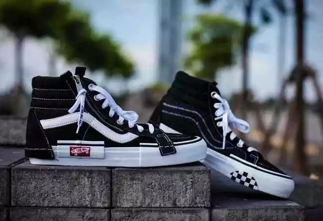 Vans “解构”新品今日发售!重新拼贴后身价竟翻了不止 5 倍
