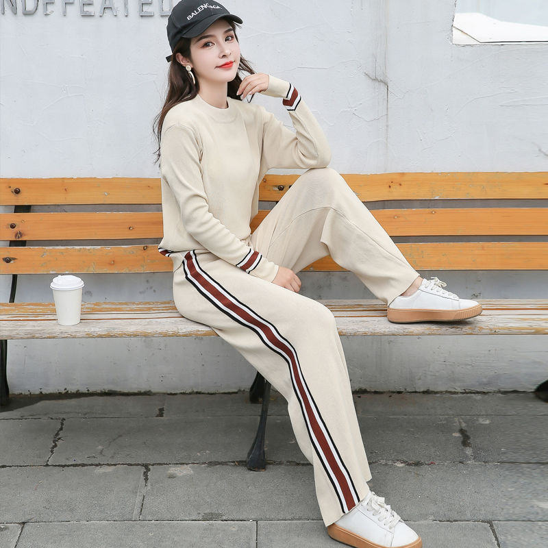 今年秋天裤裙不时兴了,时髦7080后都穿这阔腿裤套装,真洋气