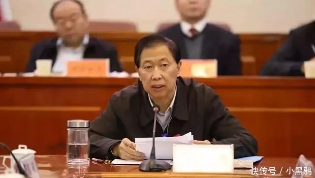 为何官员开始“成批”投案自首?