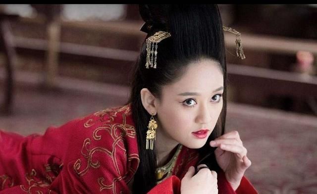 陈乔恩自酒驾风波后又遭遇“秃顶”威胁，网友：明星不好当