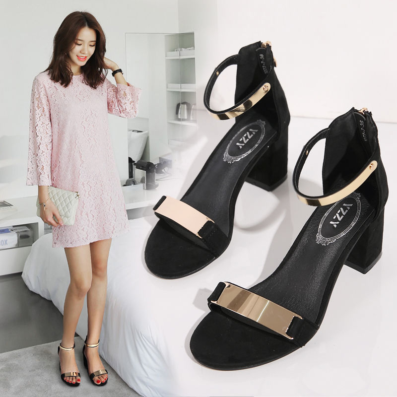 三伏天适合穿这样的高跟鞋，鲜美显性感，不伤脚显腿长