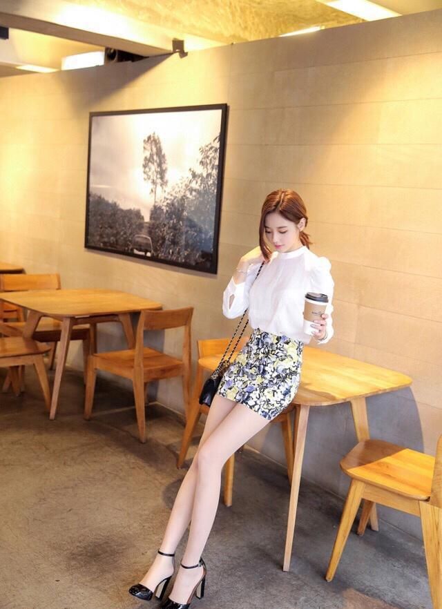 简洁短裙百变魅力，好身材就要秀出来