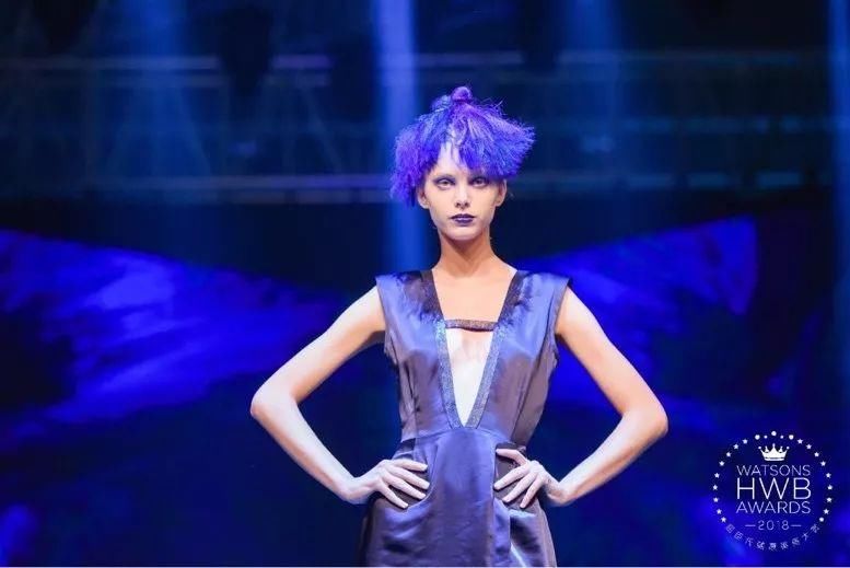 惊讶| 热Skr人的夏天，景甜居然用爽身粉当防晒?!