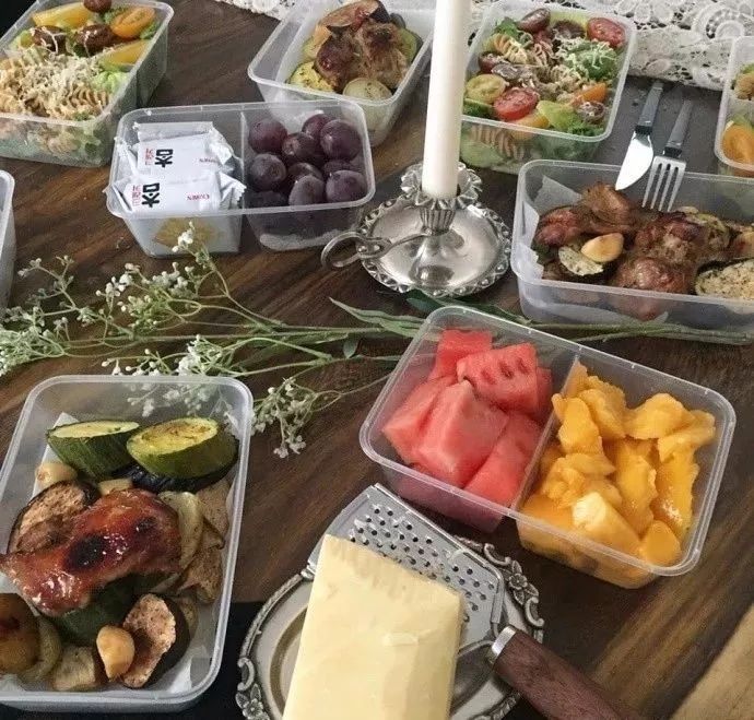 她减掉半个自己，瘦下来连整容的钱都省了!