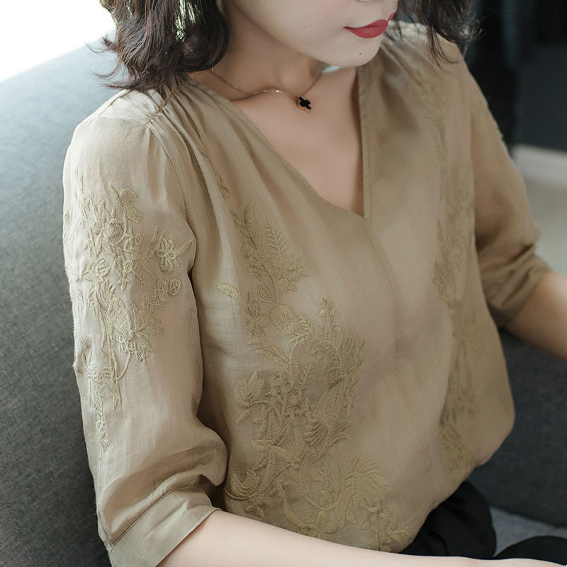 膝盖怕凉的女人，阴雨天少穿连衣裙!试试这种棉麻装，好穿还洋气