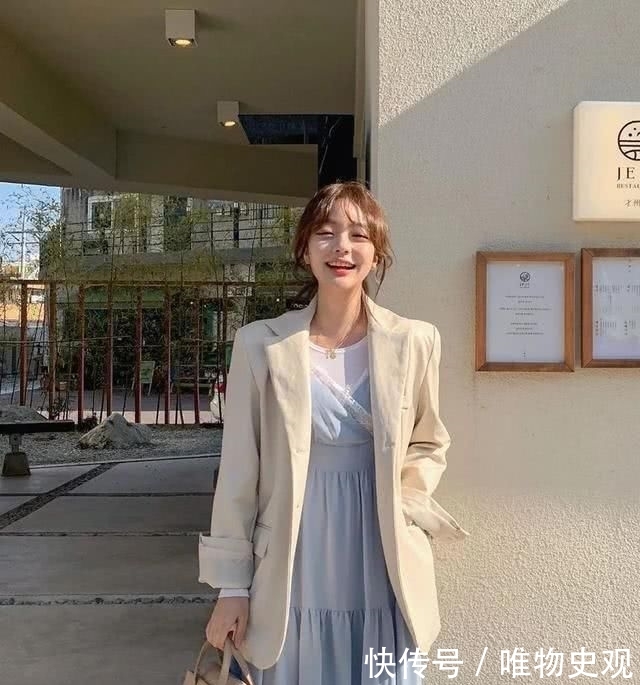 允妮小姐姐@黑白灰还没穿腻?春天流行马卡龙色系,美得像初恋