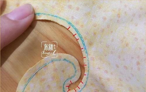 「布艺」一小块花布就能做玩偶,布艺蜗牛玩偶,做抱枕好舒服,附教程