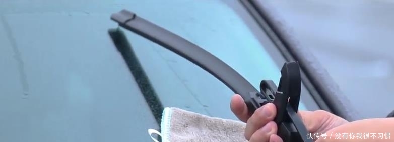 车内后视镜你真的会用吗？不少司机都用错了，老司机教你正确使用