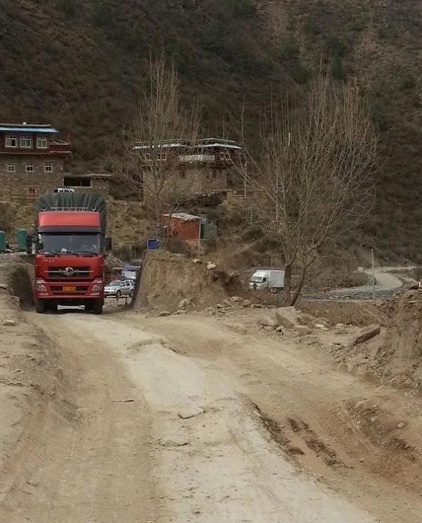十年前进西藏的路是什么样子,知道吗?旅游自驾先进来看照片
