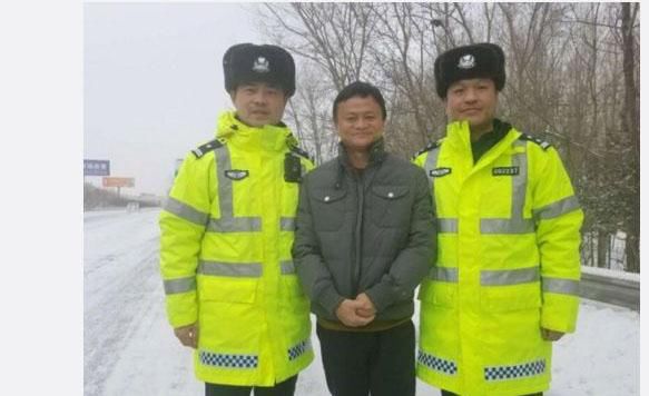 开篇一张图，内容全靠编，张卫健辟谣吸毒，以后一定戒掉坏习惯