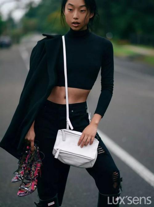 直男控诉:女人就应该穿得贴身又性感啊!