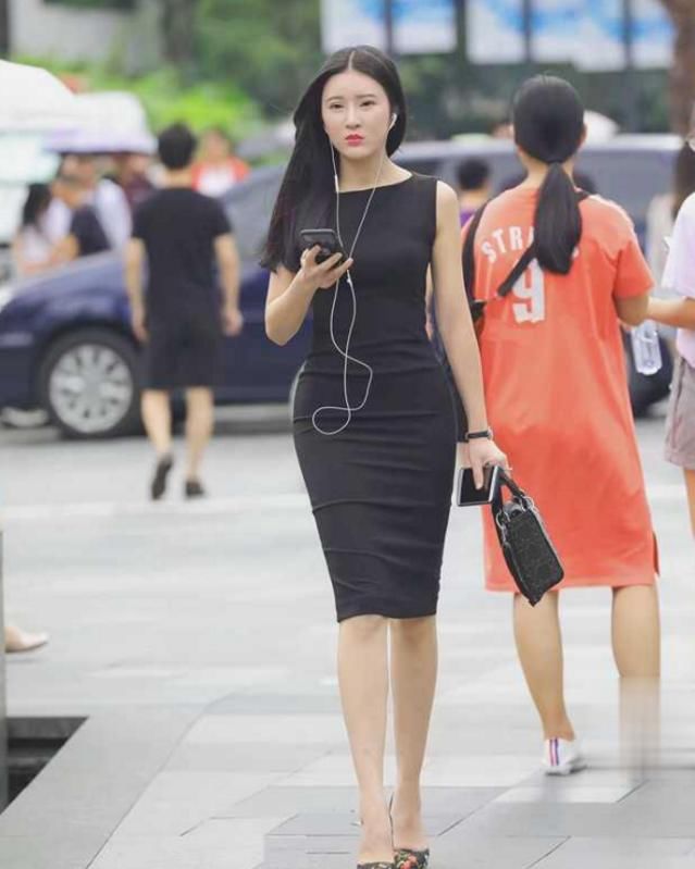  [穿搭]美女连衣裙不简单, “放大”才能看出细节, 这样设计真贴心
