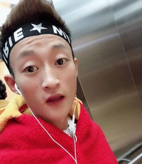 网友用证据拆穿快手直播人气假，二驴50万，祁天道100万，不可能