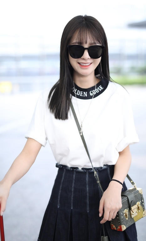 沈梦辰太厉害了，穿短靴腿还那么长，对得起“腿精”这个称号！