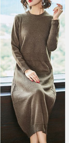 老婆身高不足1米6，也不穿短裙!这件秋装+靴子，显高到不行