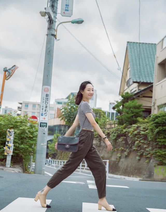 白百何穿8000千的高跟鞋现身，网友：看到那排脚趾，太尴尬了