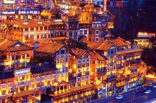 国内最适合“穷游”的三个城市,消费低美食多,很多景点都免门票