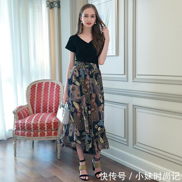 荷叶边@时尚修身阔腿裤套装,怎么美都不过分