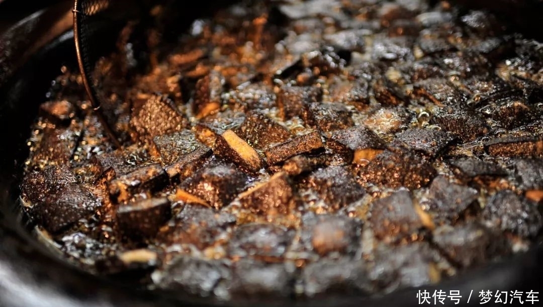 据说每个城市，都有一条适合吃货去的美食街