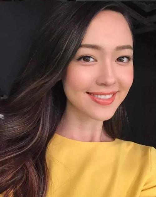 用健身征服Chanel,22岁的她告诉你:自律的女人,有多可怕!