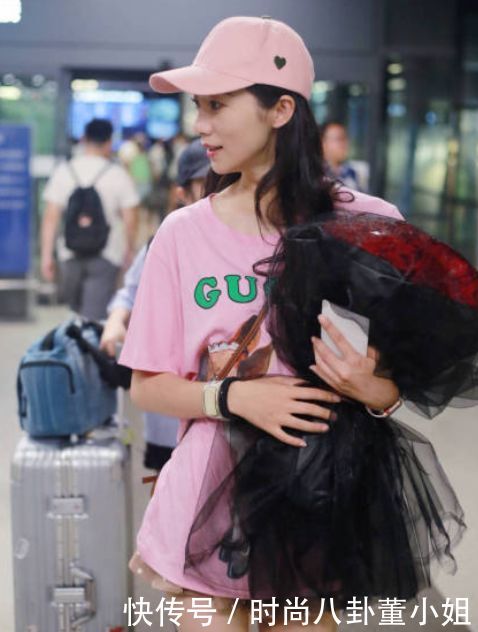 韩雪这么感性！罕见穿这么短的短裤，当她坐下我的世界都安静了