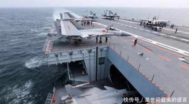  『出海』为何辽宁舰每次出海，后面都要跟一群鲨鱼？真相让人难以接受
