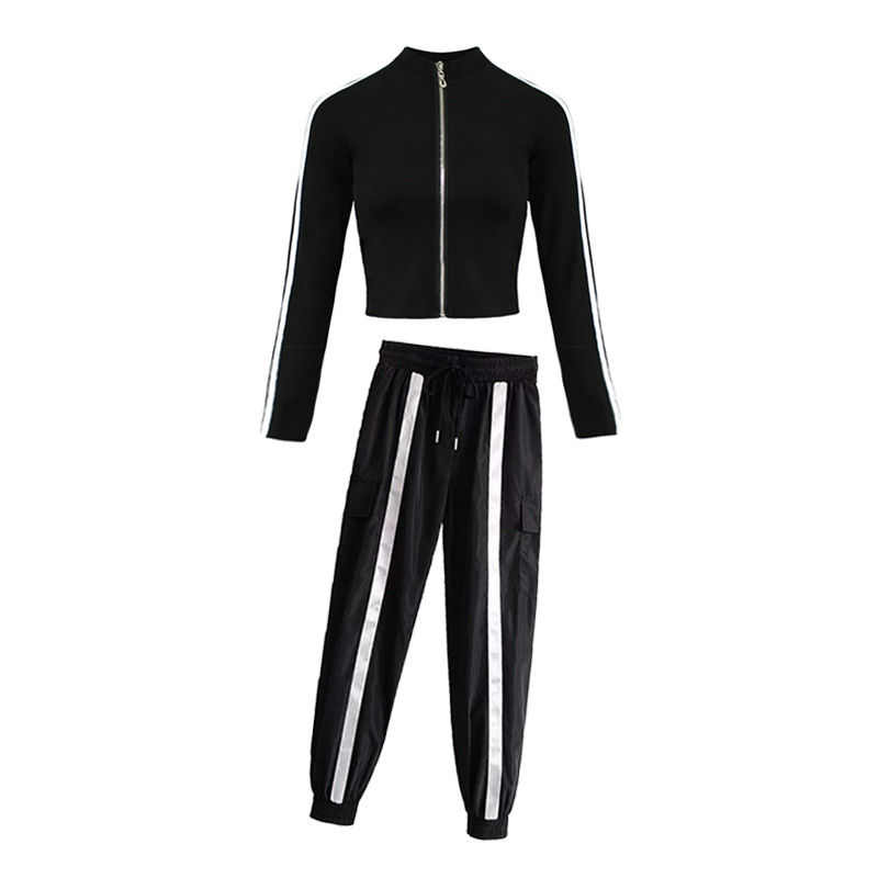 立秋后，裙子、阔腿裤可以扔了!新上的欧货套装，适合小个子女人