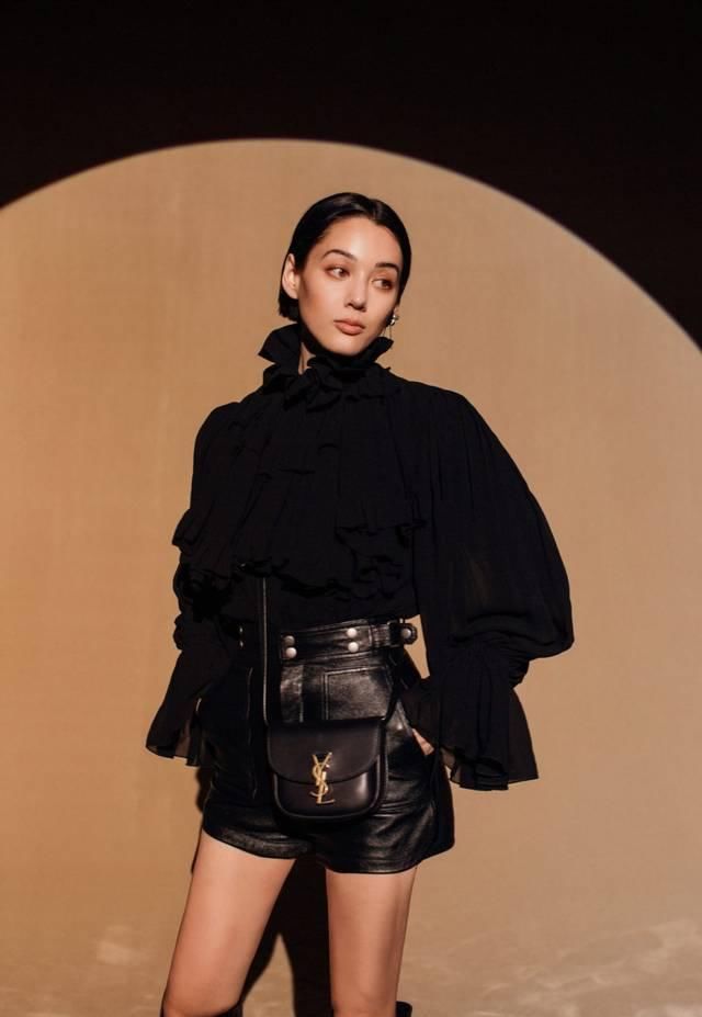  『新款』以新生代模特儿Kaia Gerber命名：Saint Laurent 新款包KAIA