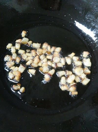  「技巧」好吃的不得了的腊肉焖饭，不费精力技巧，有菜有饭带去上班很方便