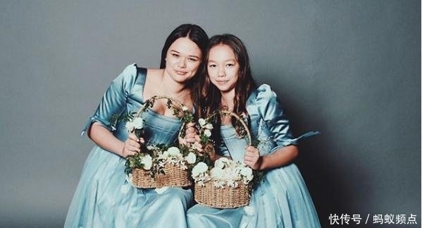 「合照」社交女王邓文迪,晒出女儿们的合照,16岁小女儿最像默多克