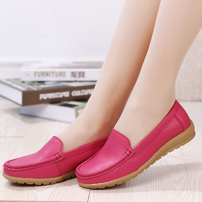 难怪60后女人都不买高跟鞋了，今夏流行这样穿，借钱也要买图6